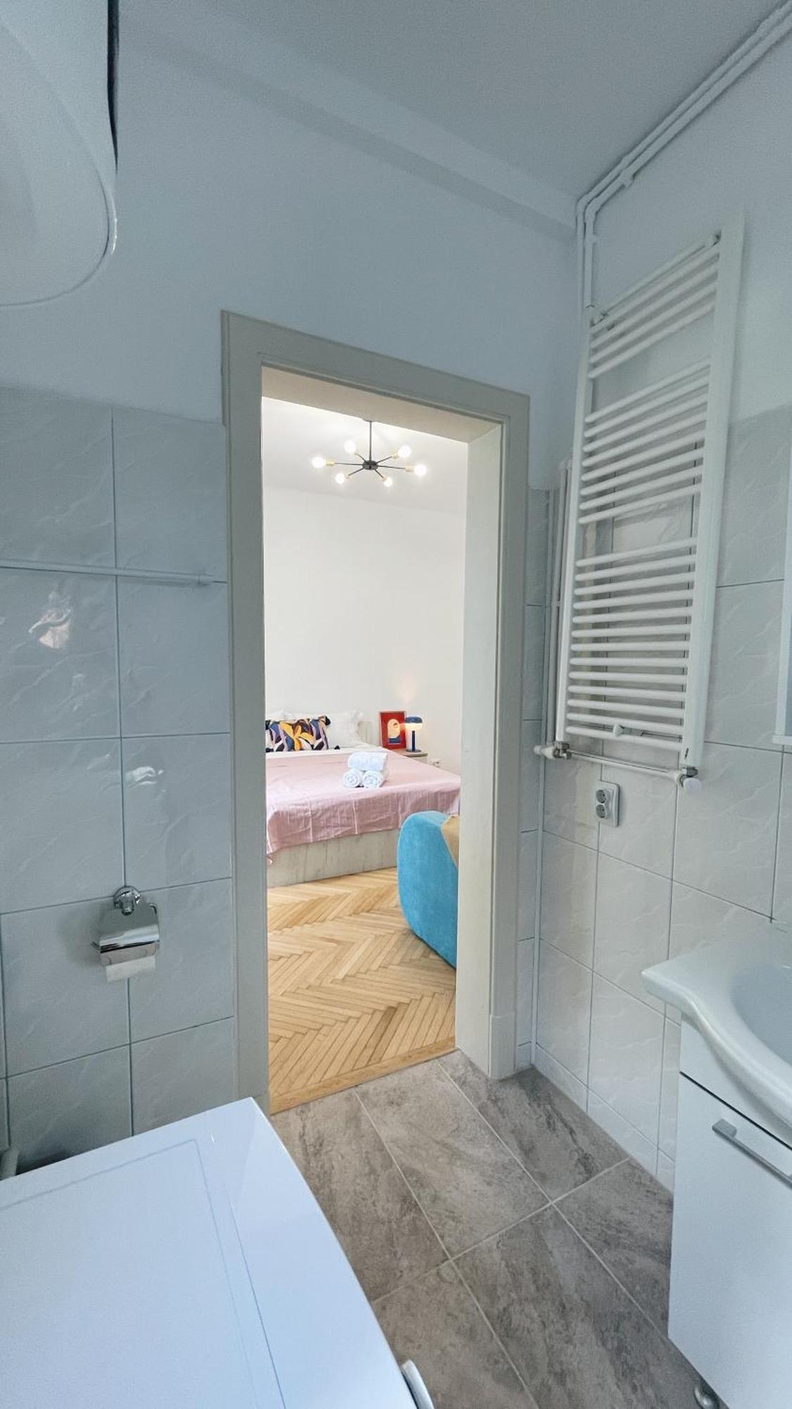 Pinkfluid - Charming Studio In Prime Location Bucharest Exterior photo
